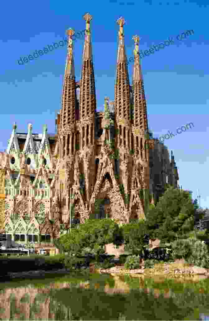 The Sagrada Família, Barcelona BARCELONA AND ITS MONUMENTS: TRAVEL GUIDE